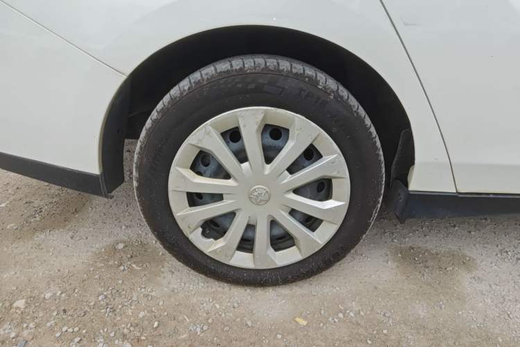 Used Venucia D60EV 2022 Standard Range Smart Drive Version Exterior 5