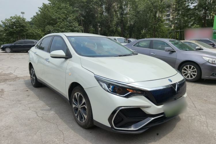Used Venucia D60EV 2022 Standard Range Comfort Edition Front Right 45 Deg