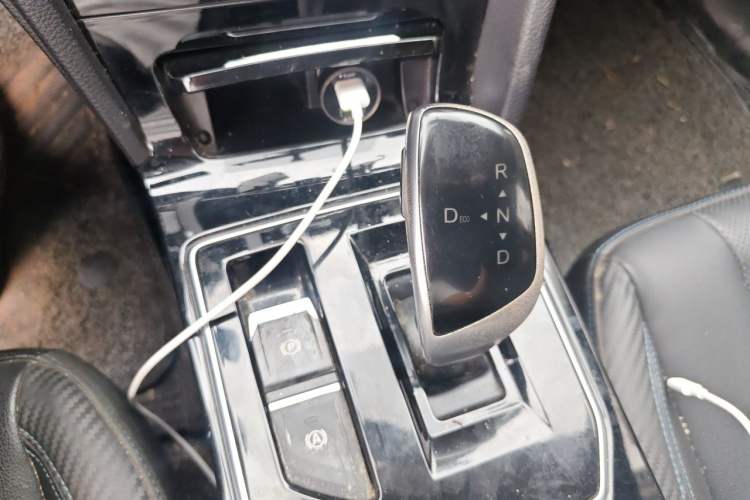 Used Venucia D60EV 2022 Standard Range Smart Drive Version Gear Lever