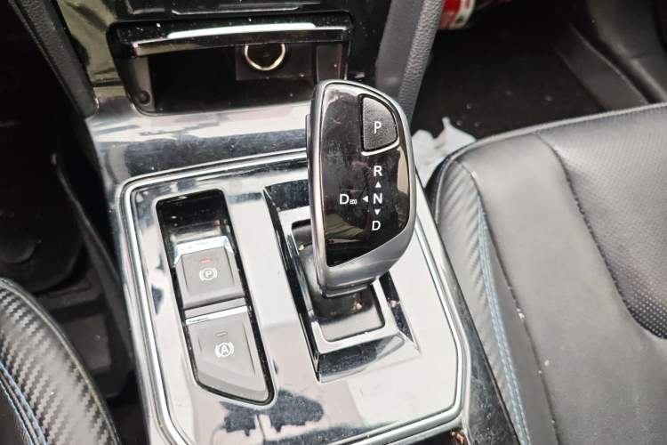 Used Venucia D60EV 2022 Standard Range Smart Drive Version Gear Lever
