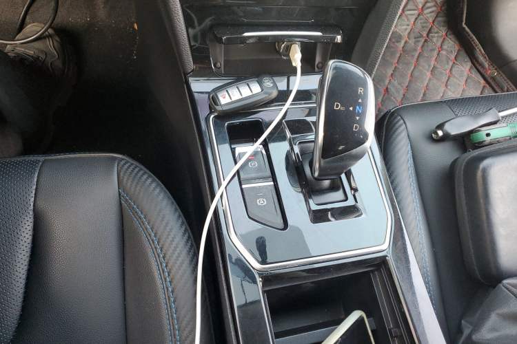 Used Venucia D60EV 2022 Standard Range T3 Gear Lever