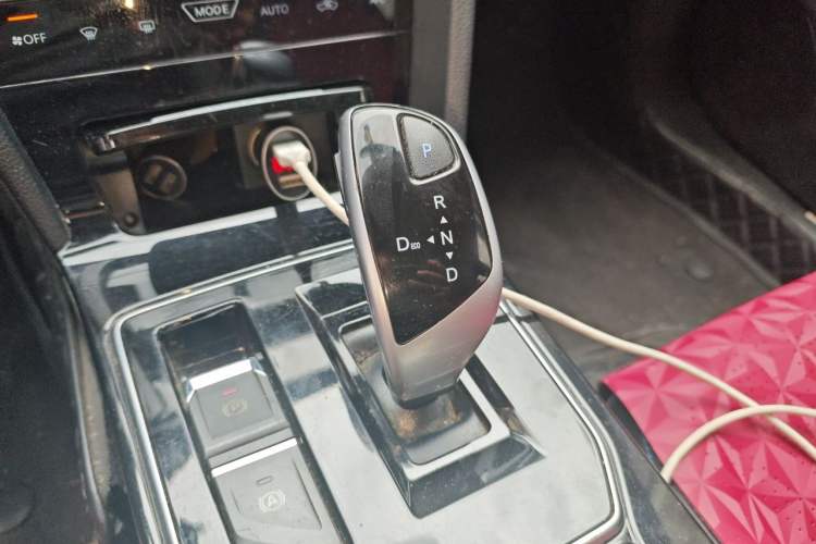 Used Venucia D60EV 2022 Battery-Swap Version Gear Lever