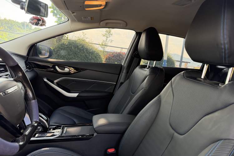 Used Venucia D60EV 2022 Standard Range T3 Interior 7
