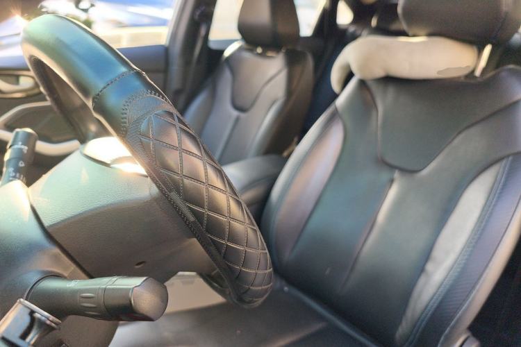Used Venucia D60EV 2022 Standard Range Smart Drive Version Left Front Seat