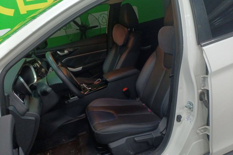 Used Venucia D60EV 2022 Standard Range Smart Drive Version Left Front Seat