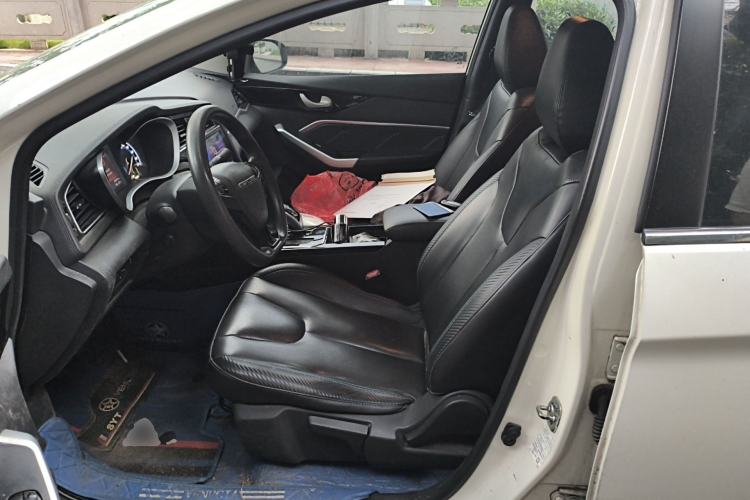 Used Venucia D60EV 2022 Standard Range Smart Drive Version Left Front Seat