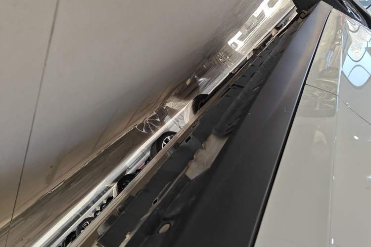 Used Venucia D60EV 2022 Standard Range T3 Left Side Sill
