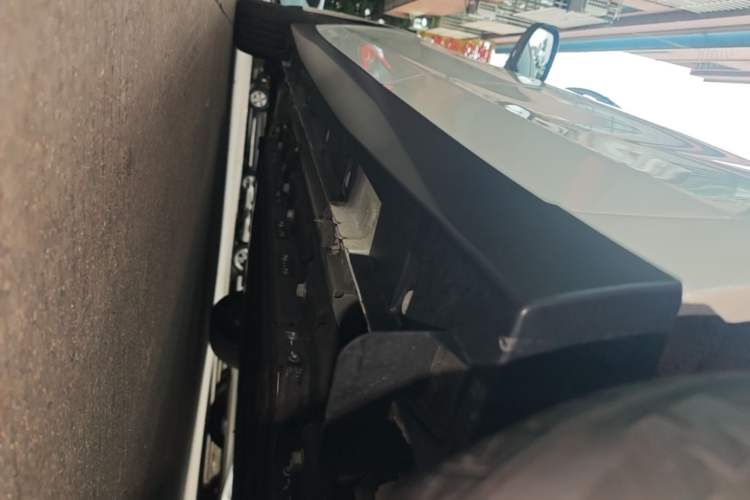 Used Venucia D60EV 2022 Battery-Swap Version Left Side Sill