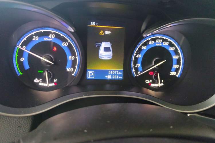 Used Venucia D60EV 2022 Standard Range Smart Drive Version Odometer Close Up
