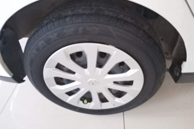 Used Venucia D60EV 2022 Standard Range Smart Edition Right Rear Wheel Hub
