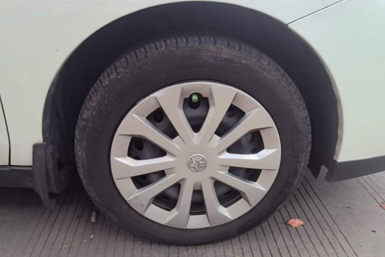 Used Venucia D60EV 2022 Standard Range Smart Drive Version Right Rear Wheel Hub