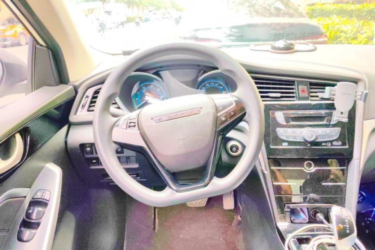 Used Venucia D60EV 2022 Standard Range Smart Drive Version Steering Wheel