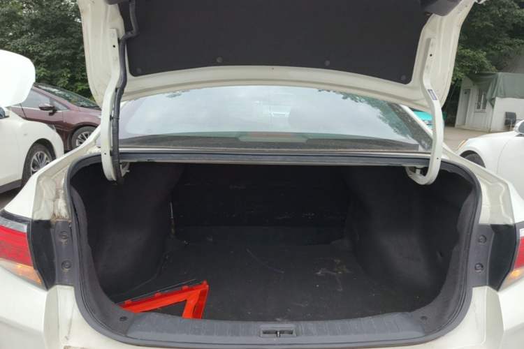 Used Venucia D60EV 2022 Standard Range Comfort Edition Trunk