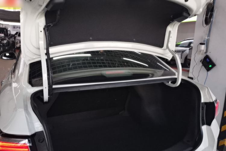 Used Venucia D60EV 2022 Standard Range Smart Edition Trunk