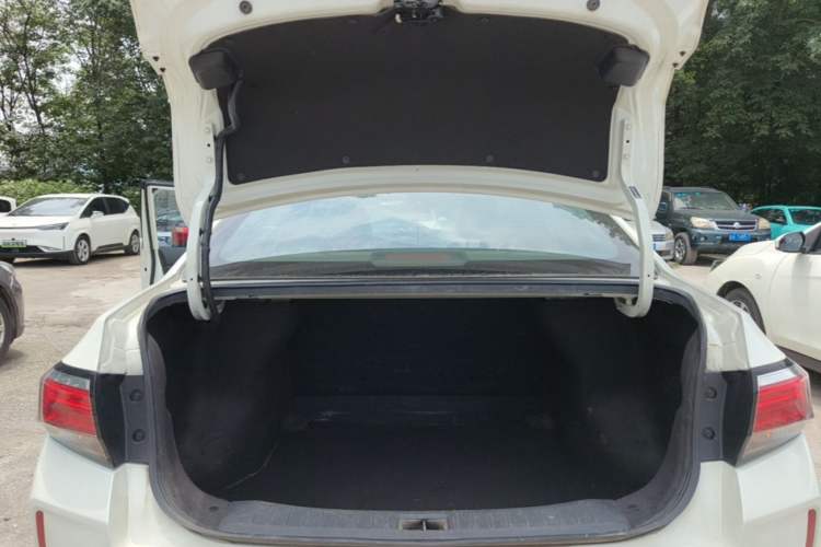 Used Venucia D60EV 2022 Standard Range Comfort Edition Trunk