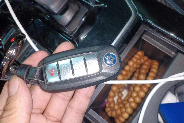 Used Venucia D60EV 2022 Standard Range Smart Drive Version Vehicle Key