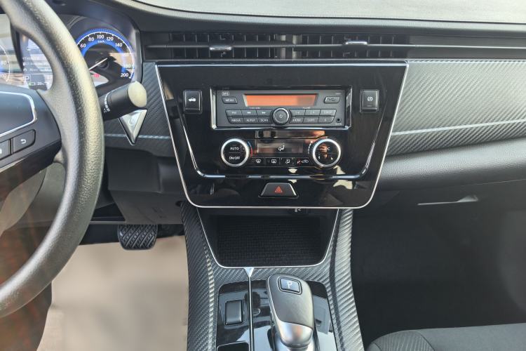 Used Venucia D60EV 2023 PLUS Comfort Edition SI Model Audio And AC Panel