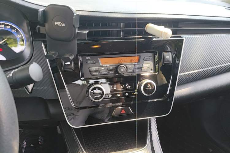 Used Venucia D60EV 2023 PLUS Comfort Edition RJ Model Audio And AC Panel
