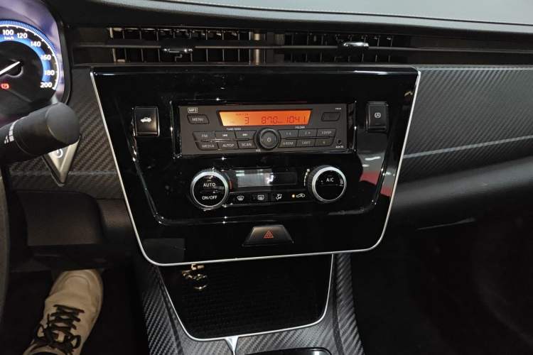 Used Venucia D60EV 2023 PLUS Comfort Edition RJ Model Audio And AC Panel