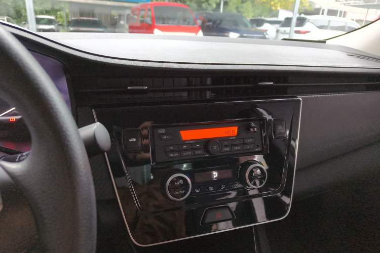 Used Venucia D60EV 2023 PLUS Comfort Edition SI Model Audio And AC Panel