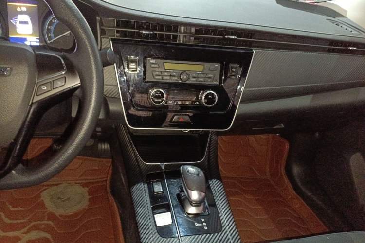 Used Venucia D60EV 2023 PLUS Comfort Edition SI Model Audio And AC Panel