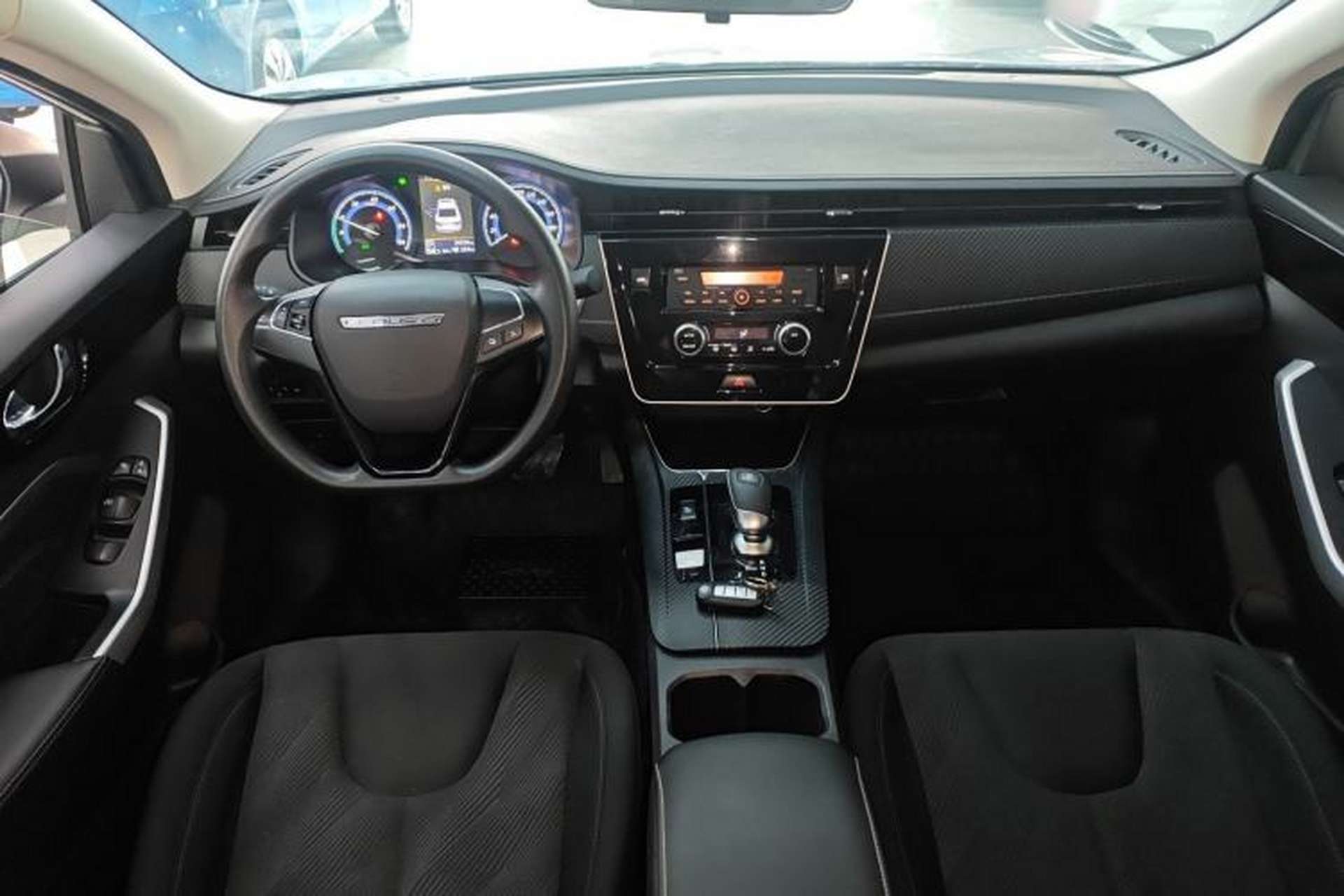 Used Venucia D60EV 2023 PLUS Comfort Edition CI Model Center Console