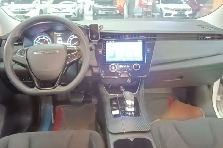 Used Venucia D60EV 2023 PLUS Comfort Edition SI Model Center Console