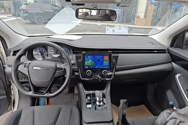 Used Venucia D60EV 2023 PLUS Comfort Edition SI Model Center Console