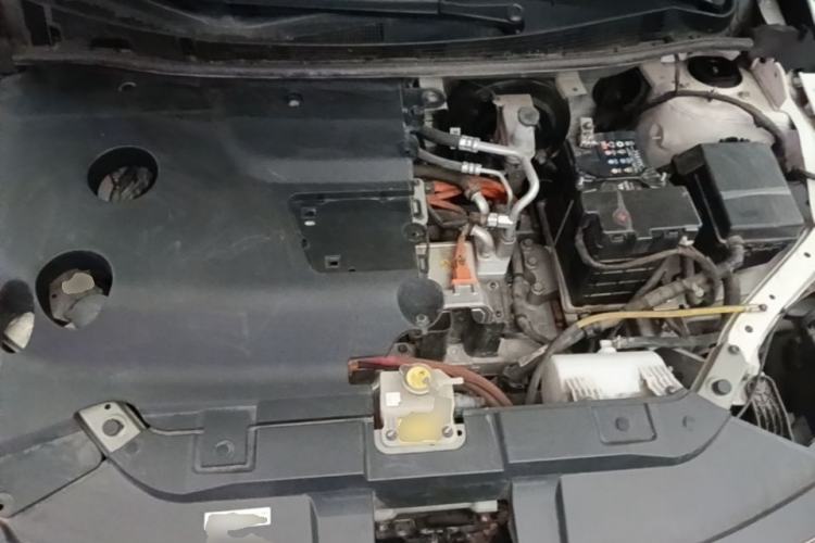 Used Venucia D60EV 2023 PLUS Comfort Edition SI Model Engine Bay
