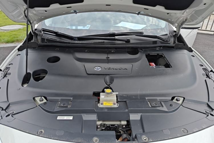 Used Venucia D60EV 2023 PLUS Comfort Edition SI Model Engine Bay