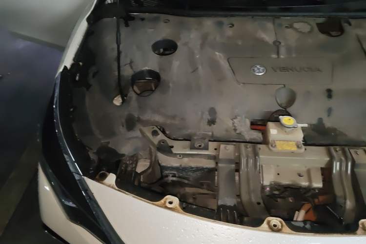Used Venucia D60EV 2023 PLUS Comfort Edition RJ Model Engine Bay Right