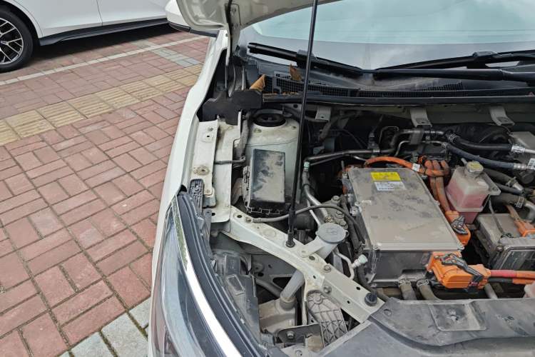 Used Venucia D60EV 2023 PLUS Comfort Edition RJ Model Engine Bay Right