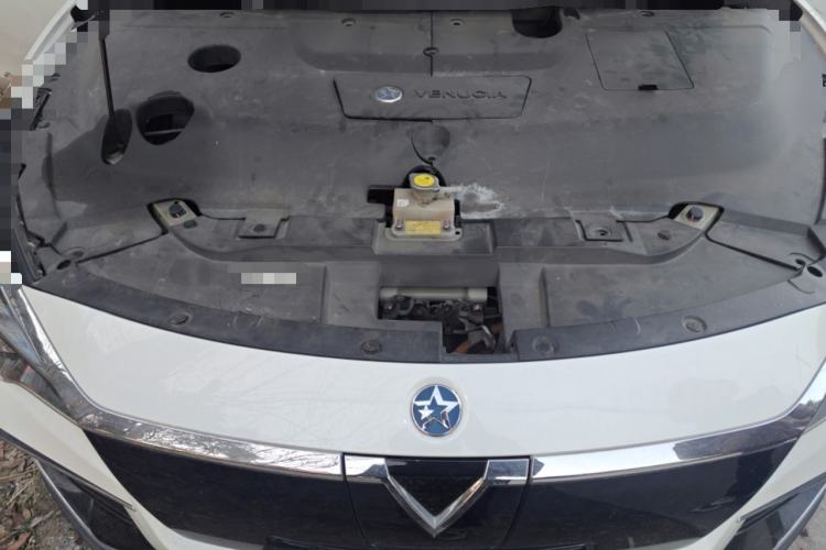 Used Venucia D60EV 2023 PLUS Comfort Edition RJ Model Engine Bay
