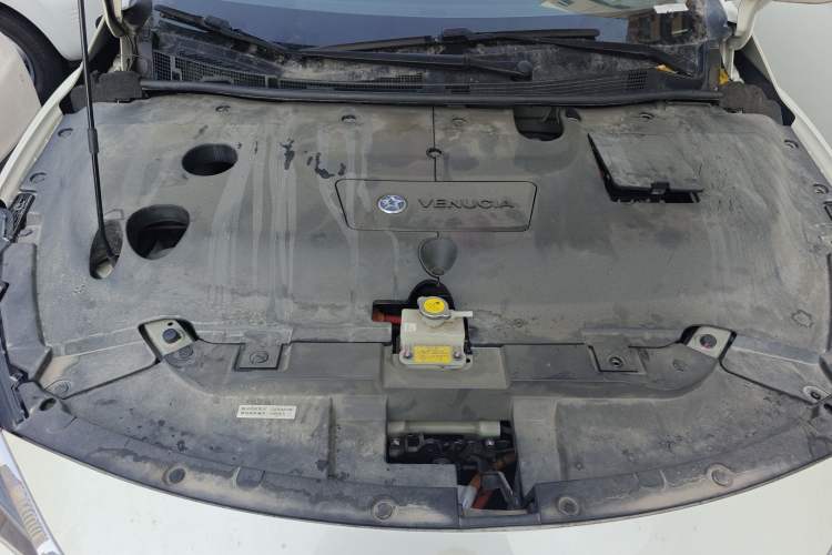 Used Venucia D60EV 2023 PLUS Smart Drive Edition SI Model Engine Bay