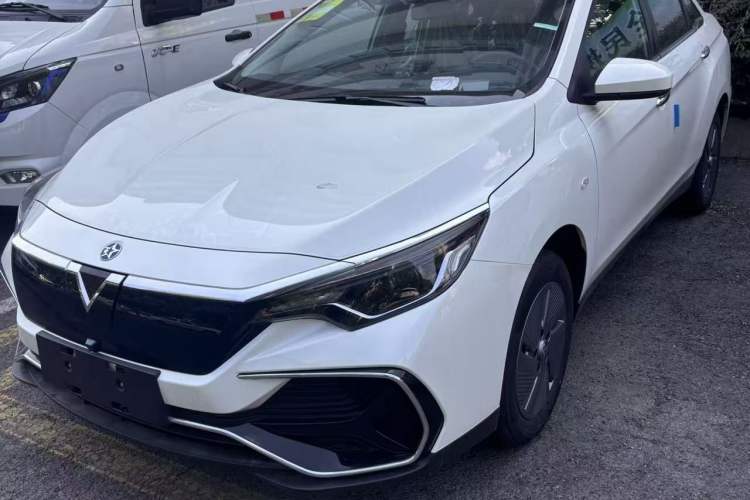 Used Venucia D60EV 2023 PLUS Comfort Edition SI Model Exterior 2