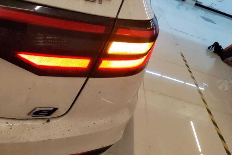 Used Venucia D60EV 2023 PLUS Comfort Edition SI Model Exterior 3