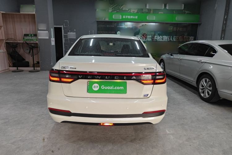 Used Venucia D60EV 2023 PLUS Comfort Edition RJ Model Exterior 4