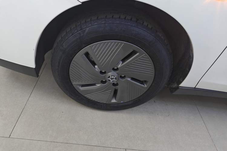 Used Venucia D60EV 2023 PLUS Comfort Edition RJ Model Exterior 4