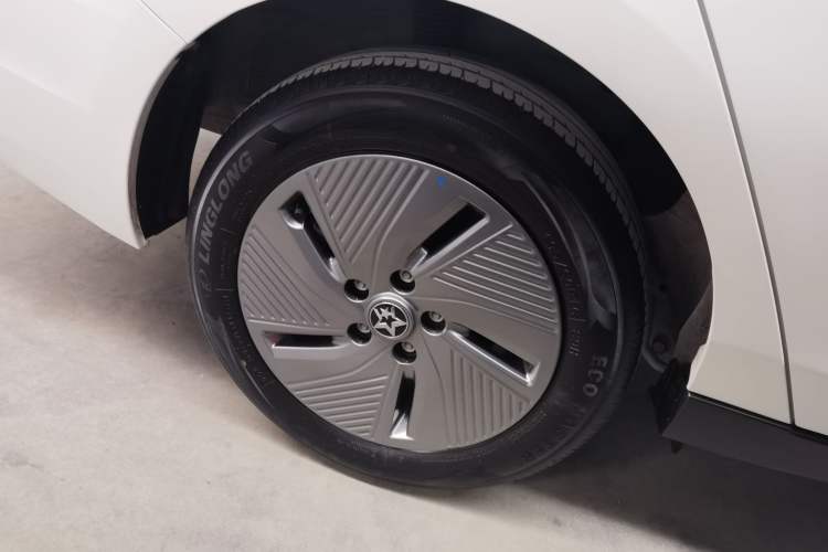 Used Venucia D60EV 2023 PLUS Comfort Edition SI Model Exterior 8
