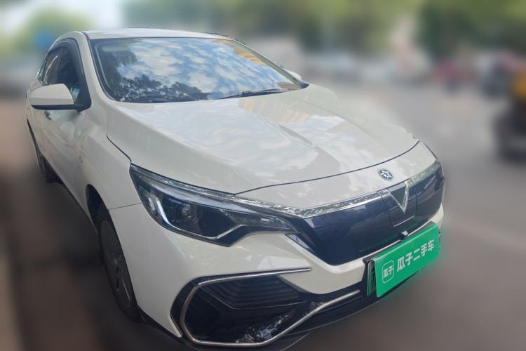 Used Venucia D60EV 2023 PLUS Comfort Edition RJ Model Front Right 45 Deg