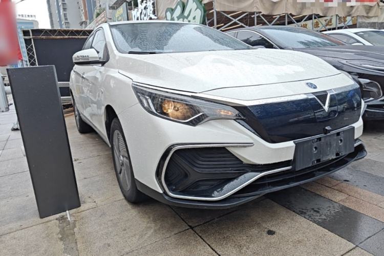 Used Venucia D60EV 2023 PLUS Comfort Edition SI Model Front Right 45 Deg