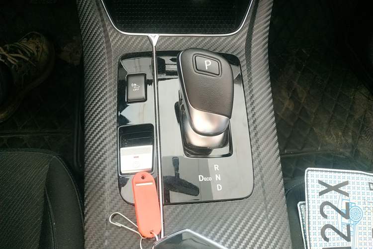 Used Venucia D60EV 2023 PLUS Comfort Edition SI Model Gear Lever