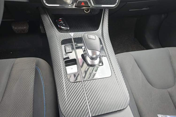 Used Venucia D60EV 2023 PLUS Comfort Edition RJ Model Gear Lever