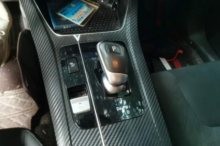 Used Venucia D60EV 2023 PLUS Comfort Edition CI Model Gear Lever