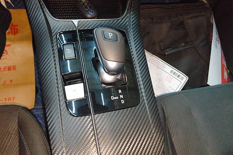 Used Venucia D60EV 2023 PLUS Comfort Edition CI Model Gear Lever