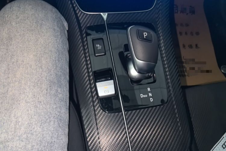 Used Venucia D60EV 2023 PLUS Comfort Edition RJ Model Gear Lever
