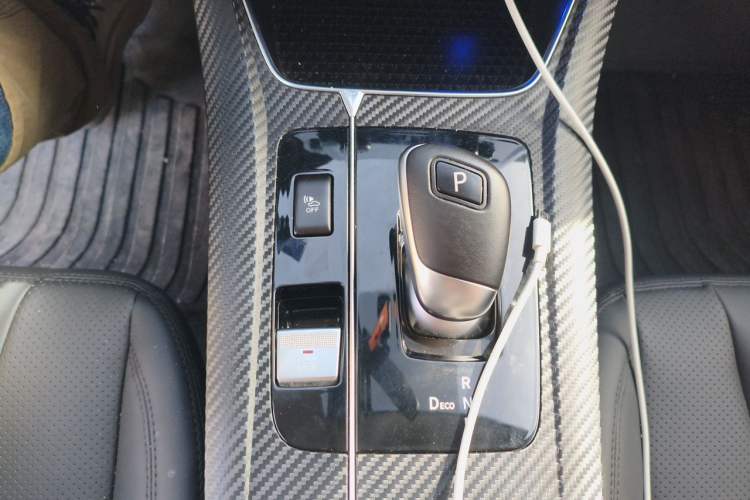 Used Venucia D60EV 2023 PLUS Comfort Edition SI Model Gear Lever