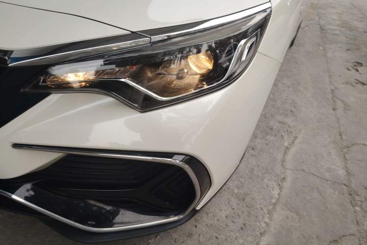 Used Venucia D60EV 2023 PLUS Comfort Edition SI Model Left Front Headlight
