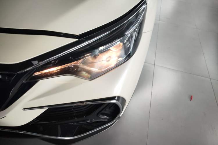 Used Venucia D60EV 2023 PLUS Comfort Edition SI Model Left Front Headlight