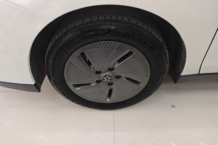 Used Venucia D60EV 2023 PLUS Comfort Edition CI Model Left Front Wheel Hub